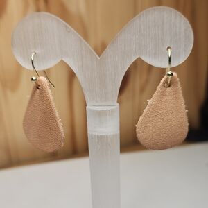 Elegant Tan Teardrop Earrings 1 1/8" X 3/4